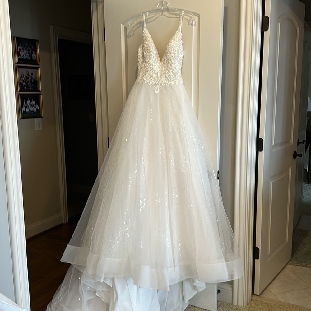 NWT Eddy K Sky Collections Stunning A Line Wedding Dress Ivory/Champagne Size 2